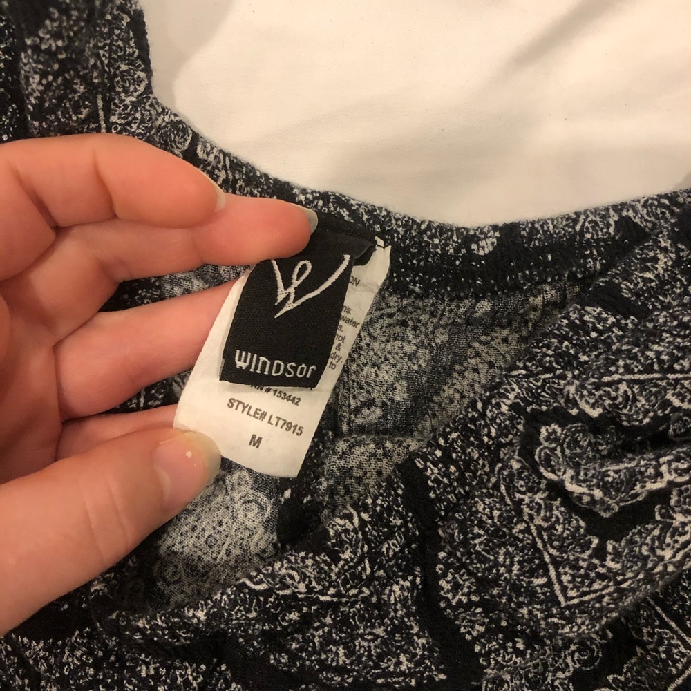 Black & White Windsor Off the Shoulder Crop Top - Picture 3 of 3